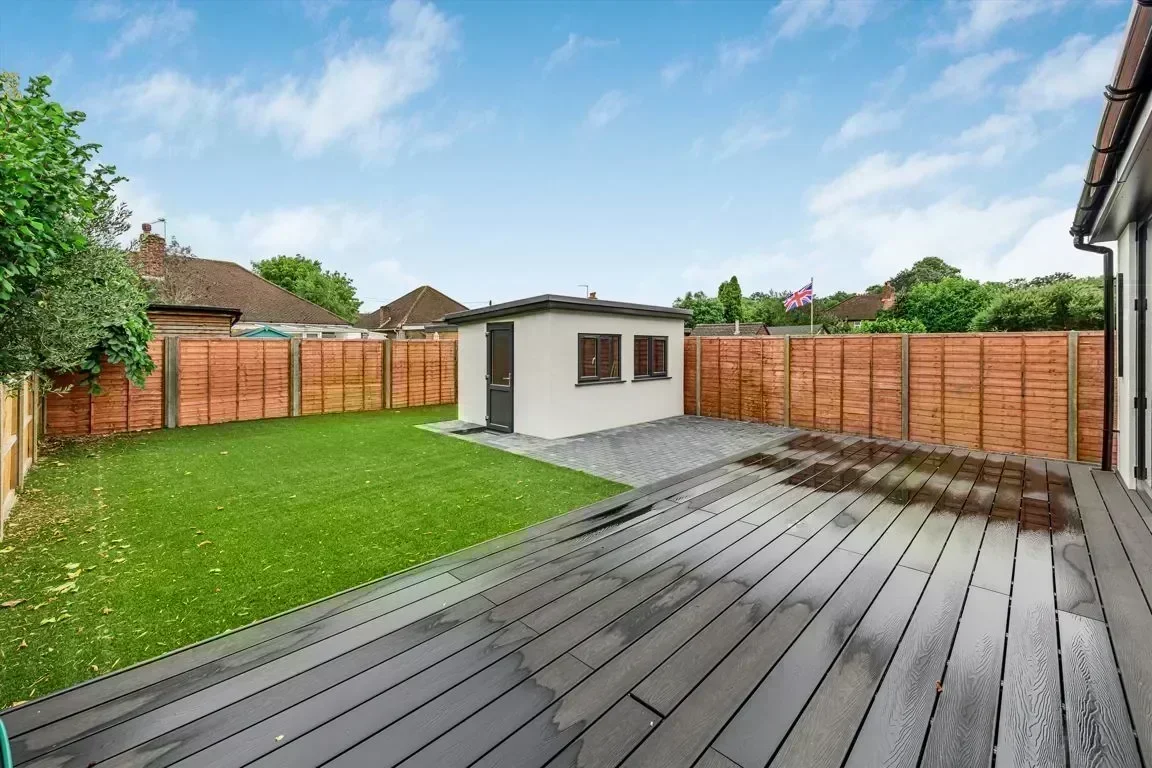 Glasbrook Aenue - New image 1