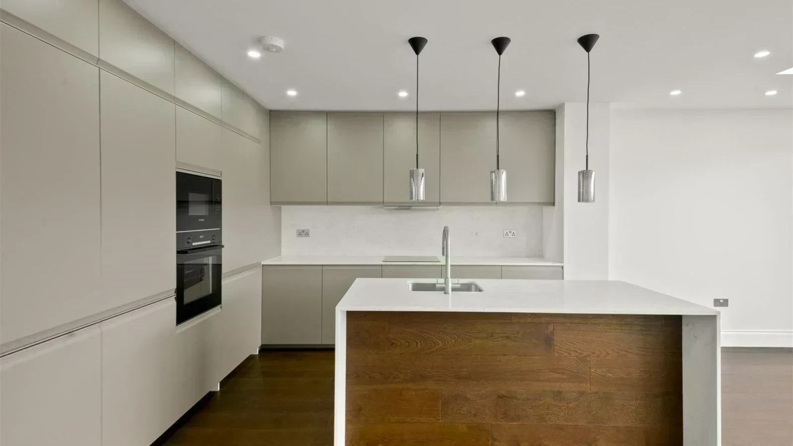 Glasbrook Avenue - Image 3