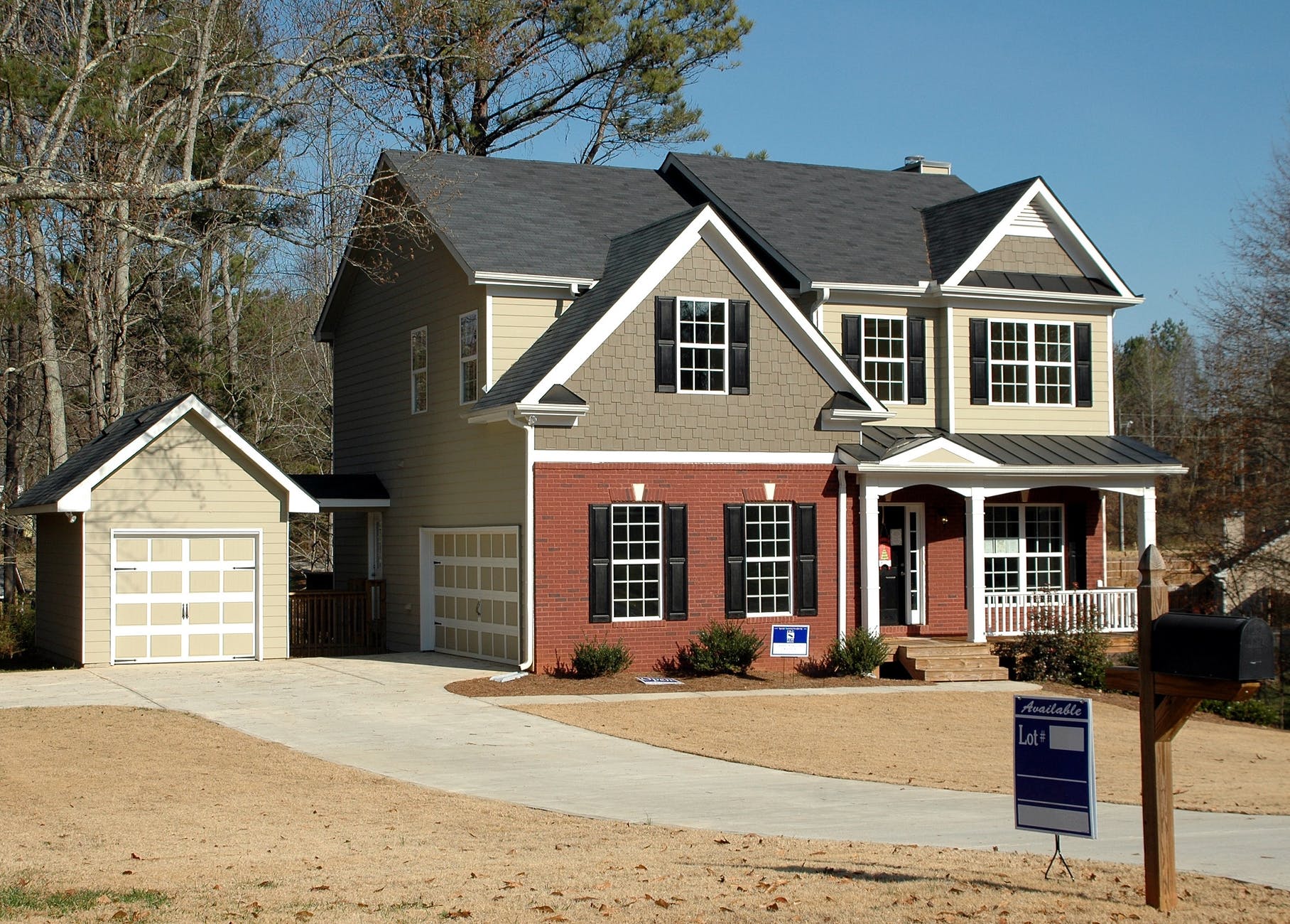 Classy Home In Clayton