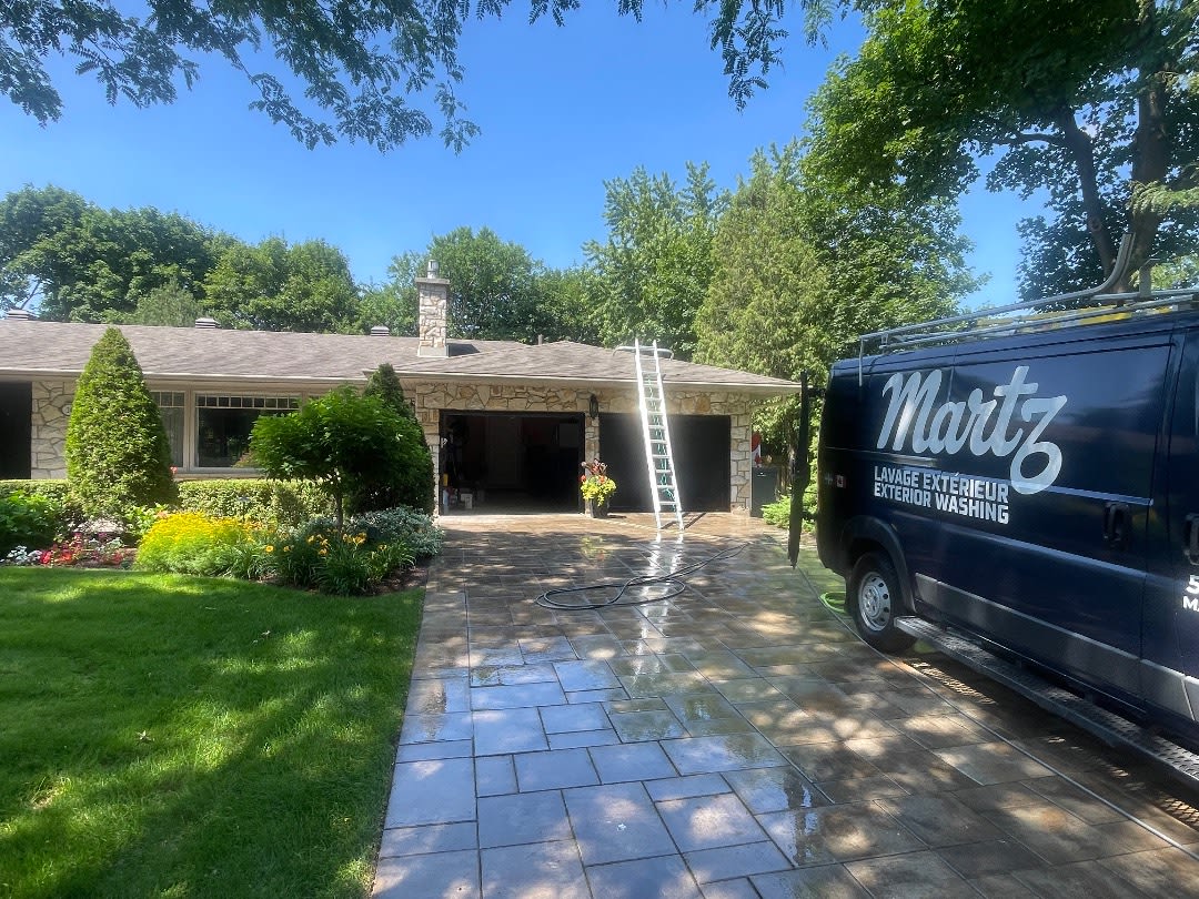 ✨ Lavagem e Limpeza Externa de Imóveis em Montreal e Região 🏡 — foto 3 de 5