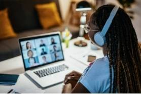 AULAS DE INGLÊS / FRANCÊS ONLINE EM GRUPOS PEQUENOS (primeira sessão gratuita) — foto 1 de 1