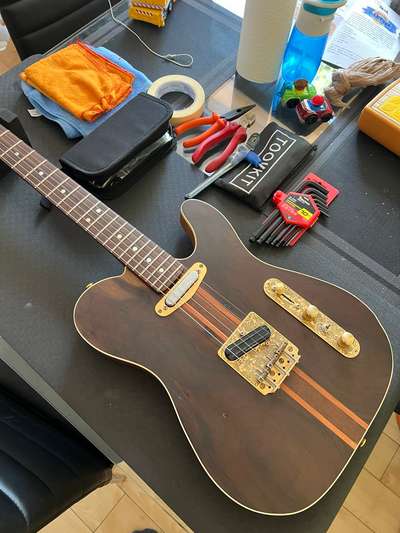 Serviços de luthieria