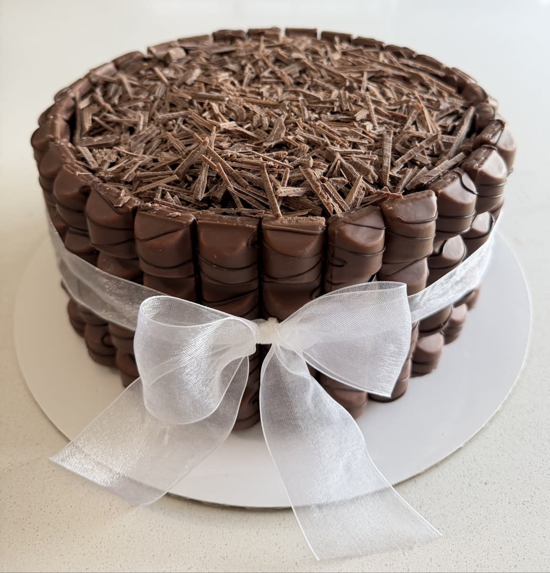 Brigadeiros, coxinhas, bolos, doces e salgados — foto 4 de 6