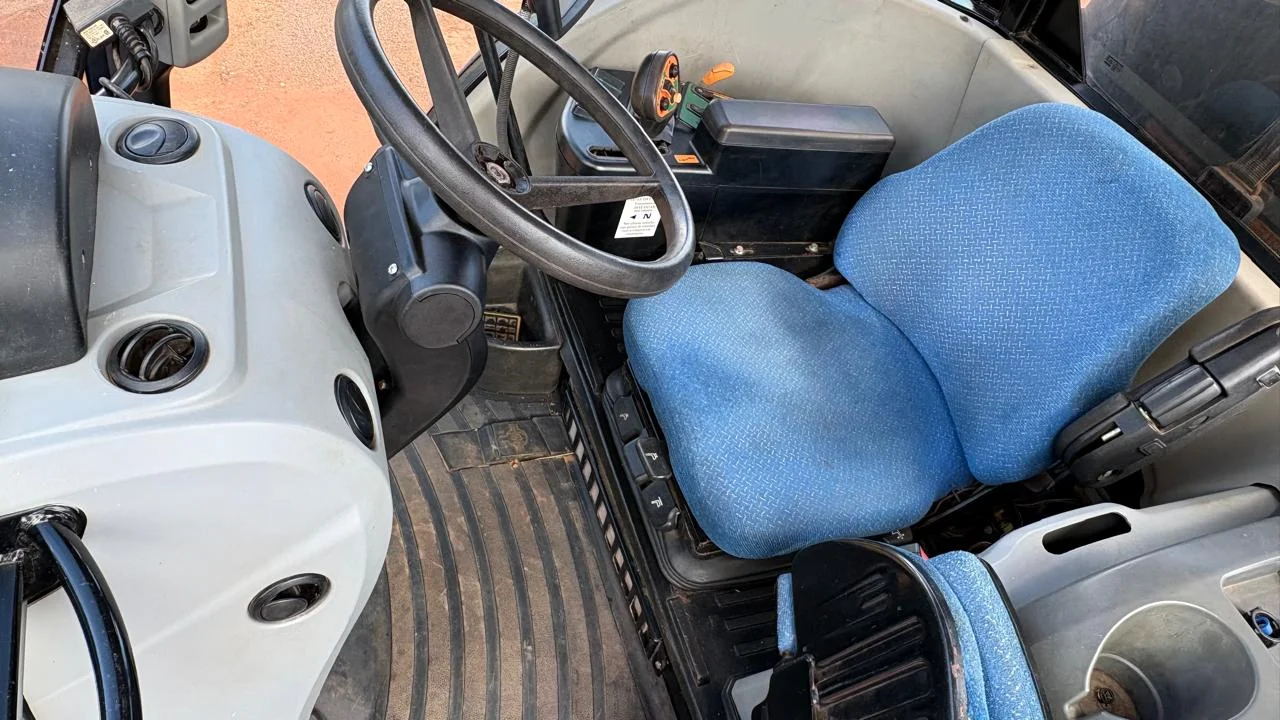 new-holland Autopropelido NH 2500 — foto 6