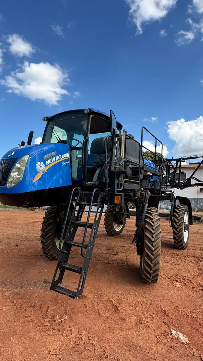 new-holland Autopropelido NH 2500 — foto 7