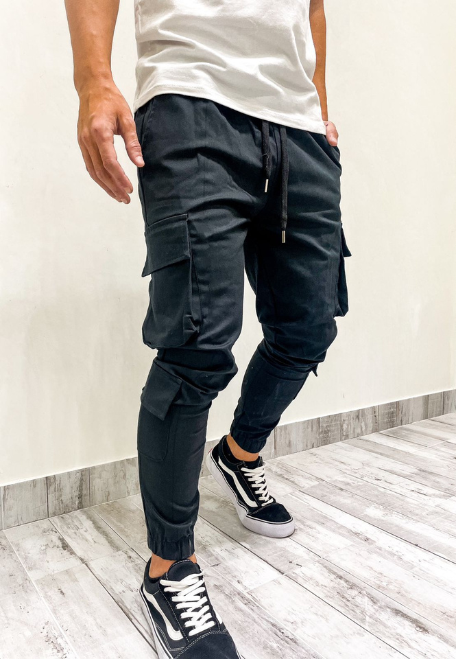 Jogger gabardina cargo negro
