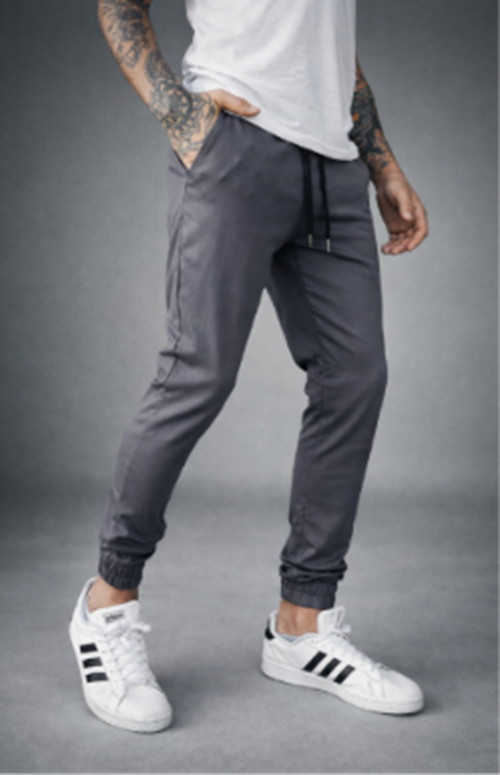 Jogger gabardina gris