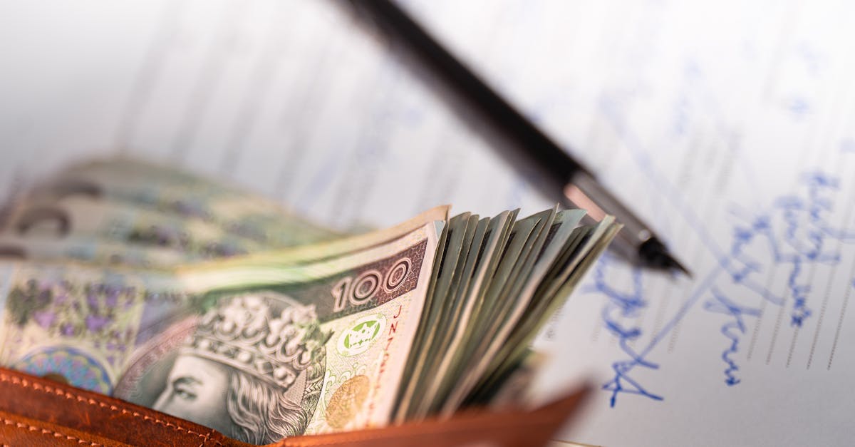 5 Simple Ways to Reduce Your Monthly Expenses