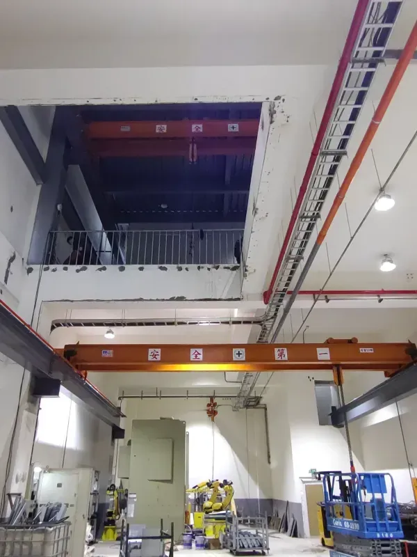 桃園龜山新廠天車新裝 照片 1