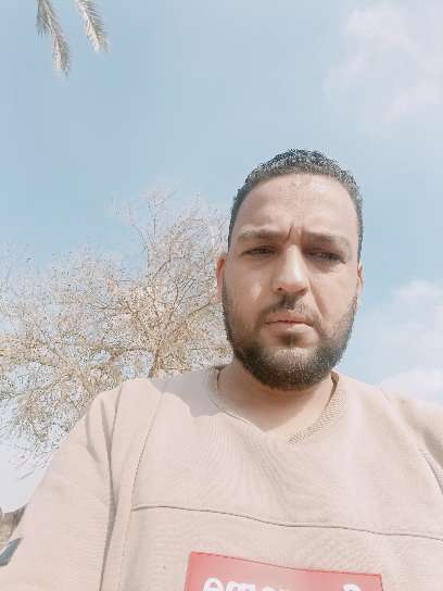 اسامه صقر