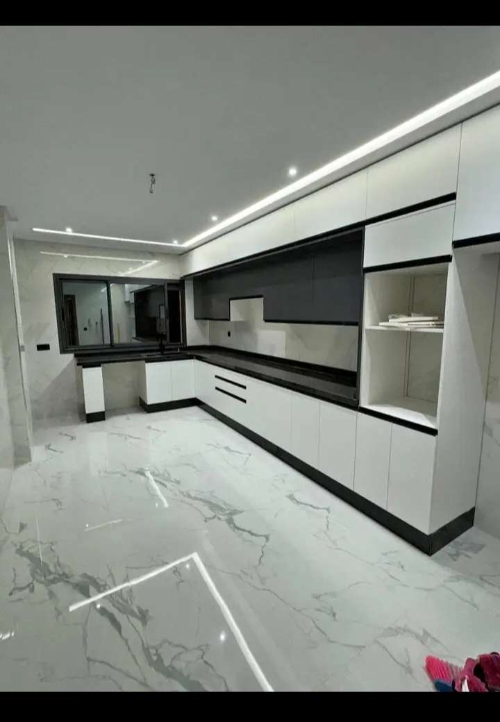 anouar — photo 1