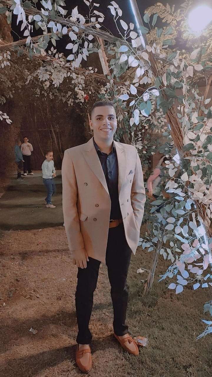 حسن  السيد