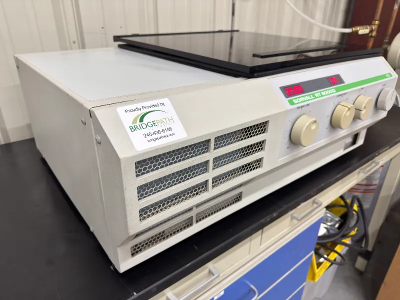 Thermo Scientific RT6000D Refrigerated Benchtop Centrifuge thumbnail 2