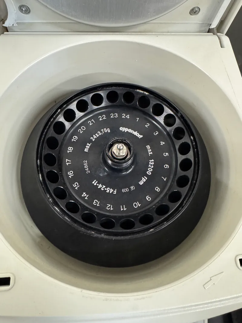 Eppendorf Model 5415 D Benchtop Microcentrifuge thumbnail 8