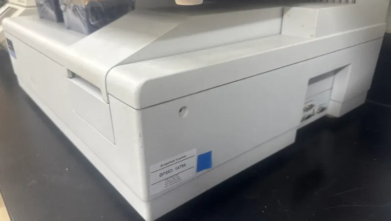 Perkin Elmer 35 UV-Vis Spectrophotometer thumbnail 2