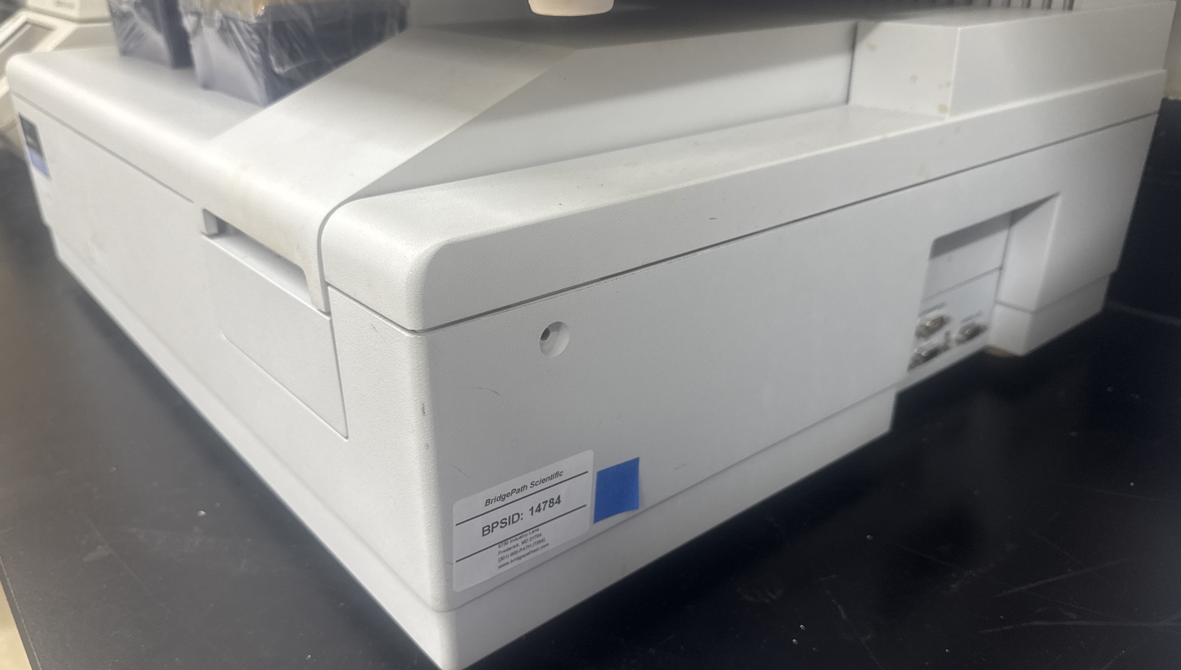 Perkin Elmer 35 UV-Vis Spectrophotometer thumbnail 2