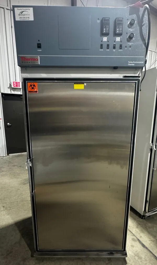 Thermo Scientific 3940 Environmental Chamber thumbnail 6