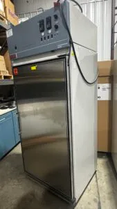 Thermo Scientific 3940 Environmental Chamber thumbnail 5