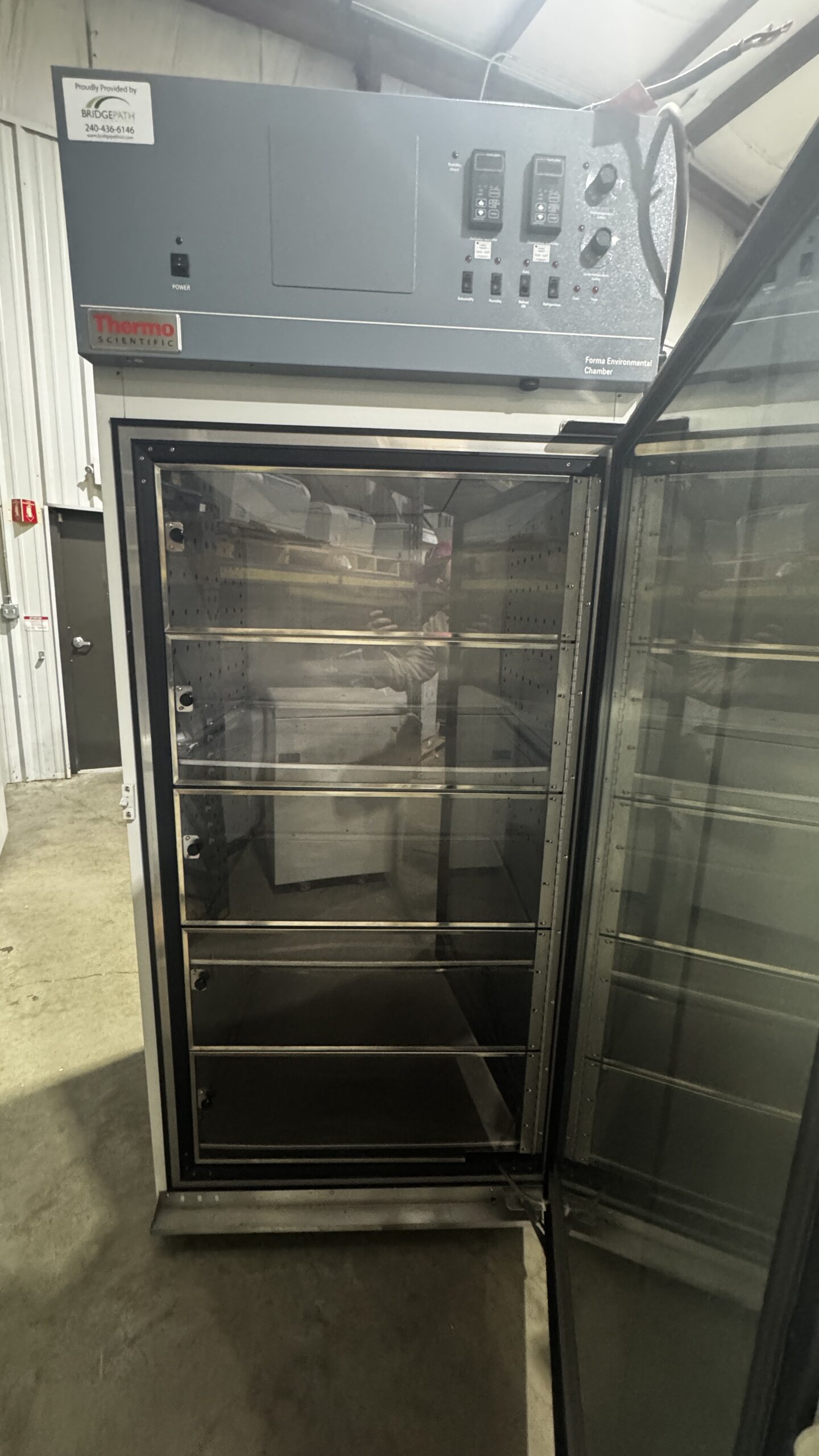 Thermo Scientific 3940 Environmental Chamber thumbnail 10