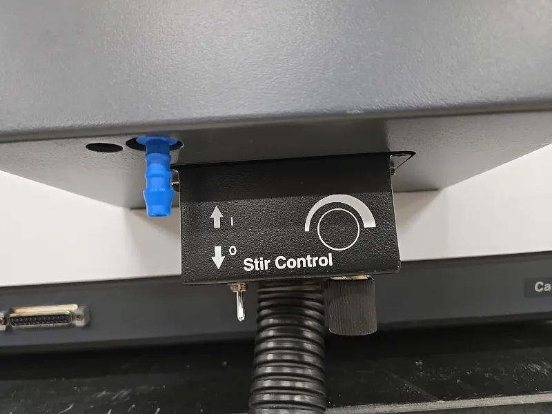 Agilent G9821A Cary 100 UV-Vis Spectrophotometer thumbnail 5