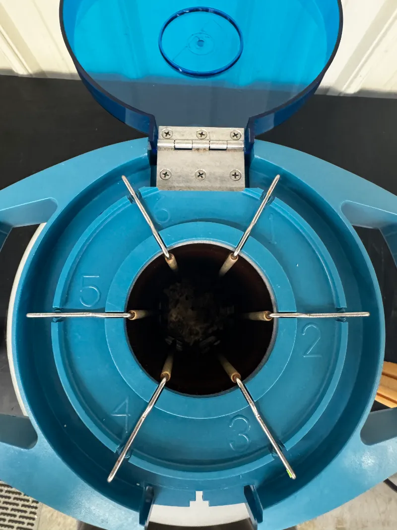 International Cryogenics  IC-20RX Liquid Nitrogen Dewar thumbnail 5