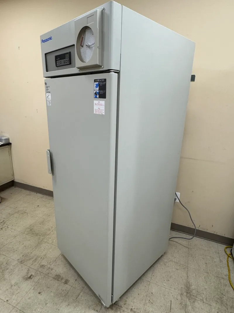 Panasonic MDF-U731-PA 22 cu ft. -15°C to -30°C Biomedical Freezer thumbnail 3