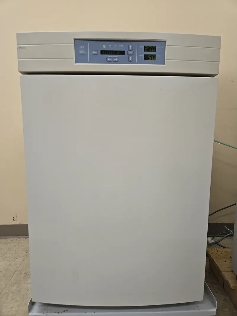 Thermo Scientific FORMA 3110 Water-Jacketed CO2 Cell/Tissue Culture Incubator