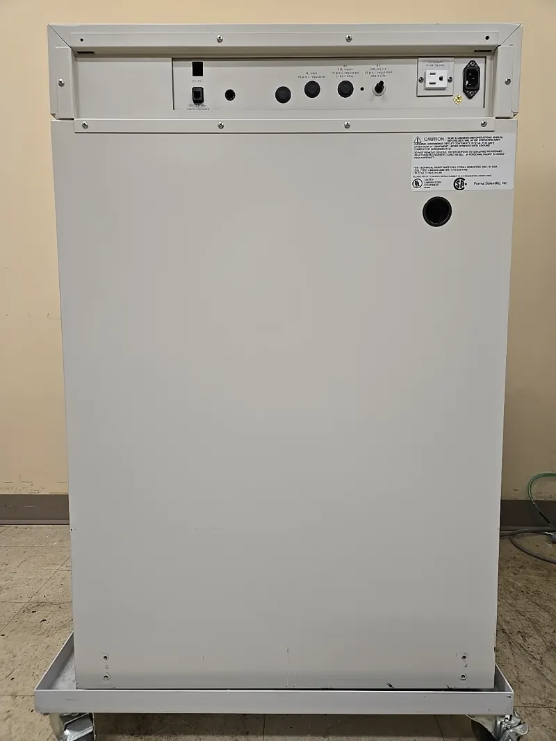Thermo Scientific FORMA 3110 Water-Jacketed CO2 Cell/Tissue Culture Incubator thumbnail 8