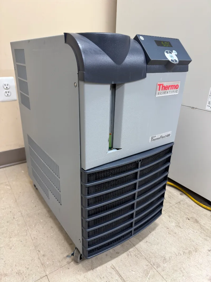 Thermo Scientific ThermoFlex 1400 Recirculating Chiller thumbnail 3
