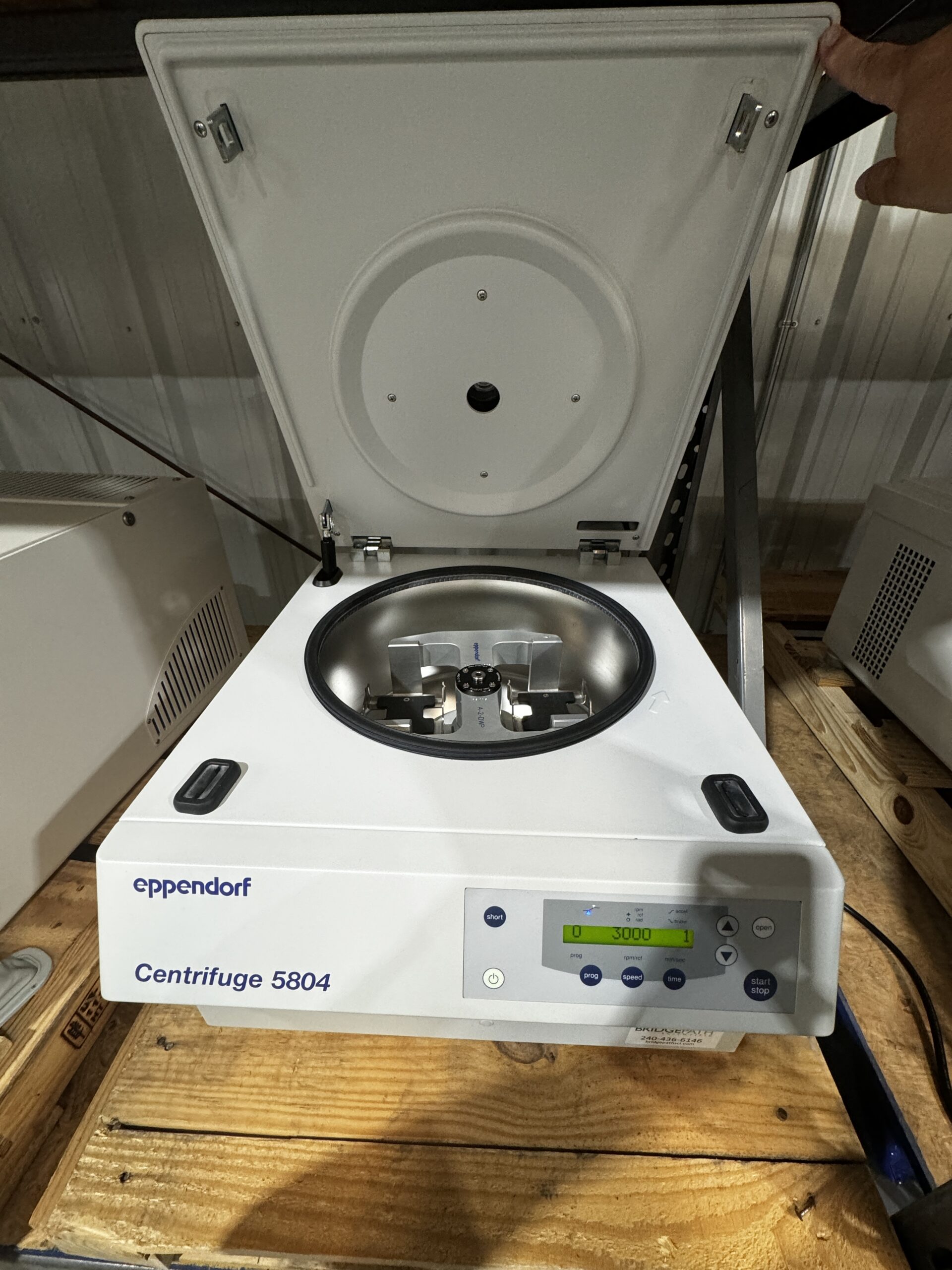 Eppendorf 5804 Benchtop Centrifuge thumbnail 5