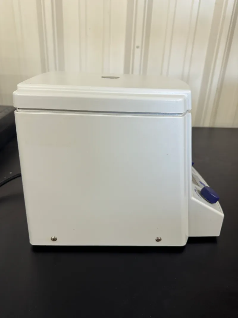 Eppendorf Model 5415 D Benchtop Microcentrifuge thumbnail 2