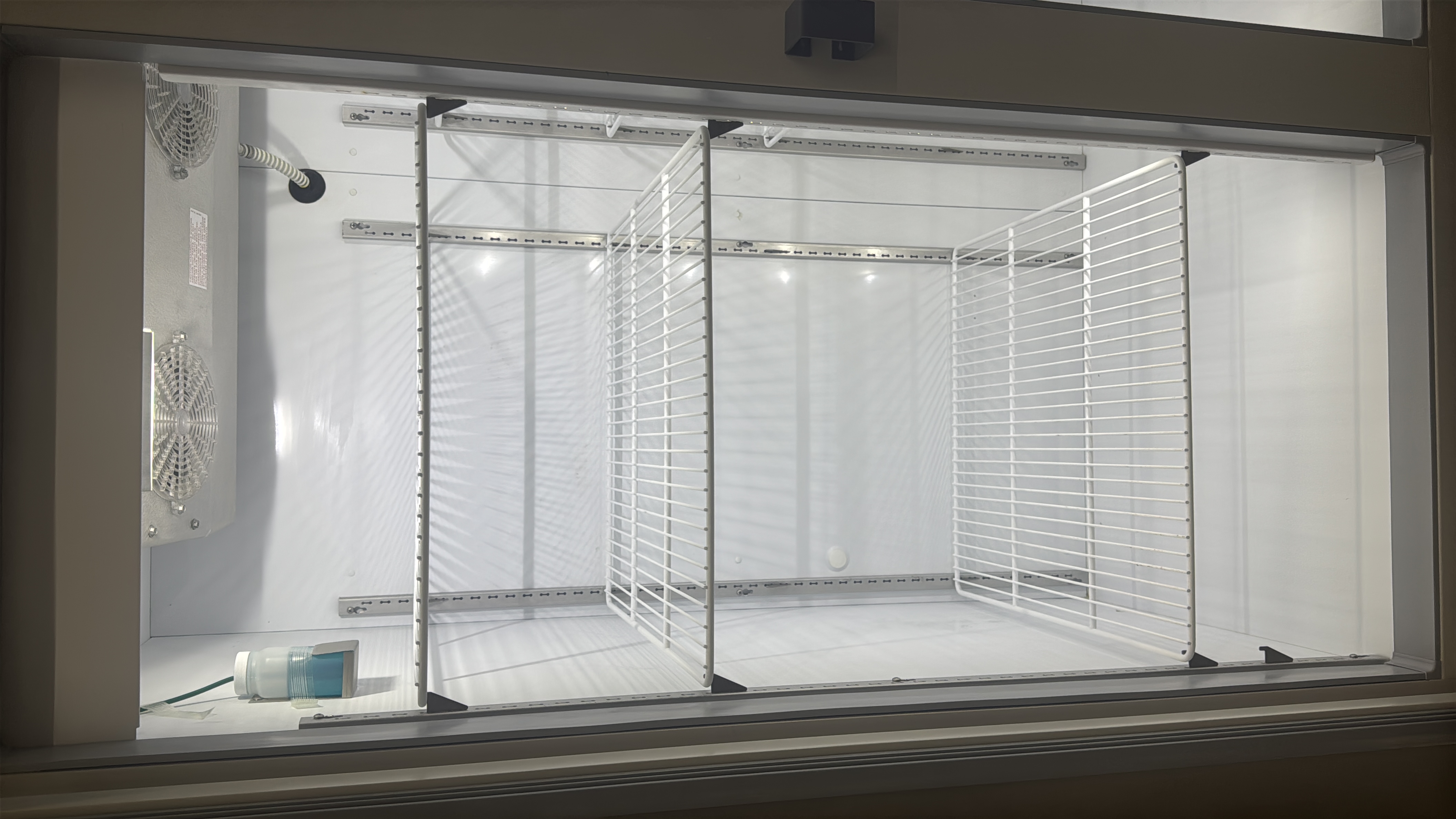 Thermo Scientific REL 2 Door High-Performance Laboratory Refrigerator thumbnail 5