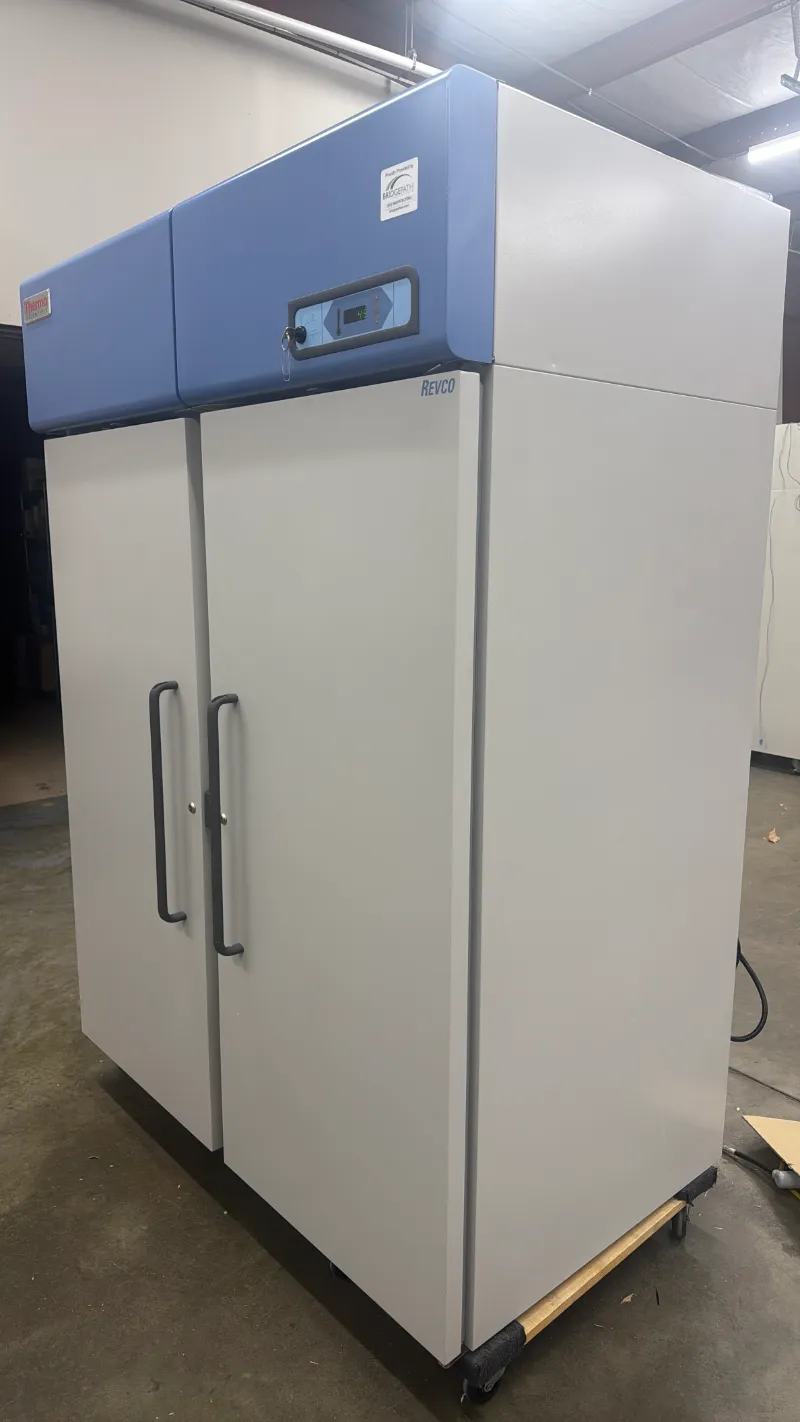 Thermo Scientific REL 2 Door High-Performance Laboratory Refrigerator thumbnail 3