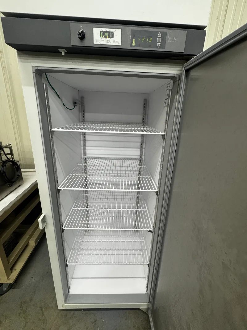 Thermo Fisher Revco UEN2320A19 23 cu.ft. -20C Freezer thumbnail 2