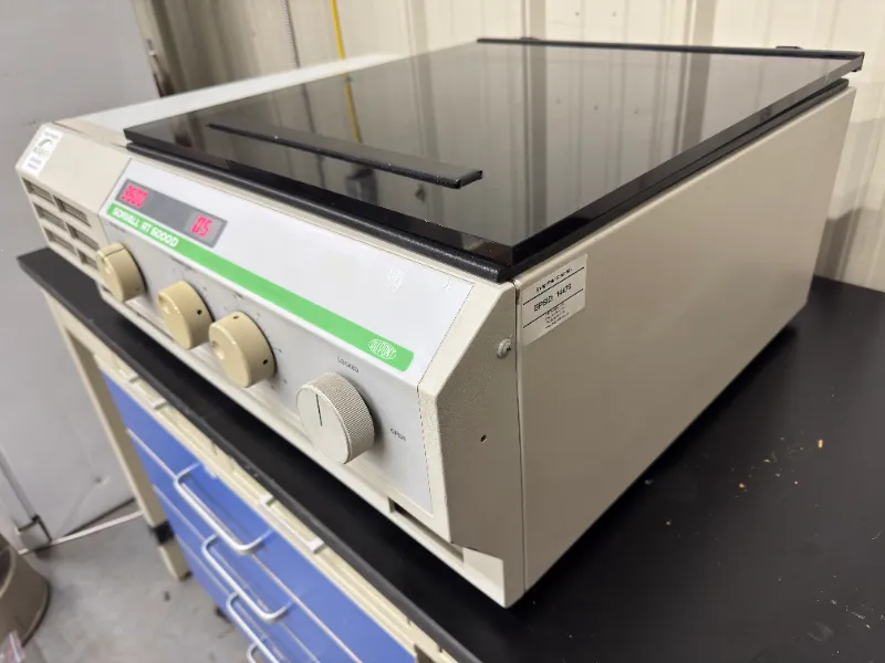 Thermo Scientific RT6000D Refrigerated Benchtop Centrifuge thumbnail 3