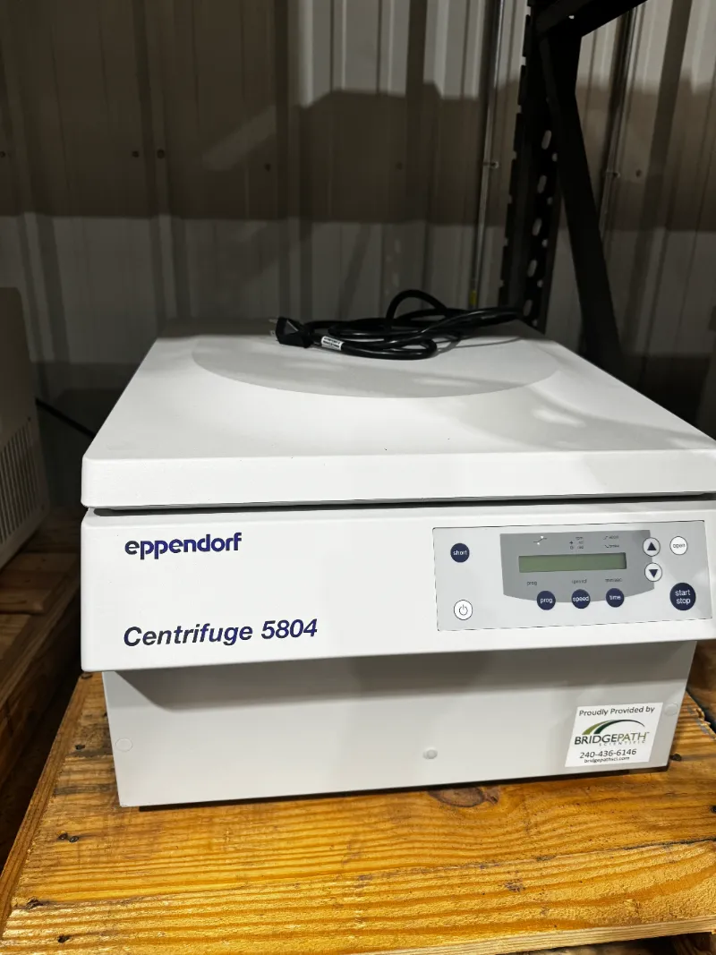 Eppendorf 5804 Benchtop Centrifuge thumbnail 2
