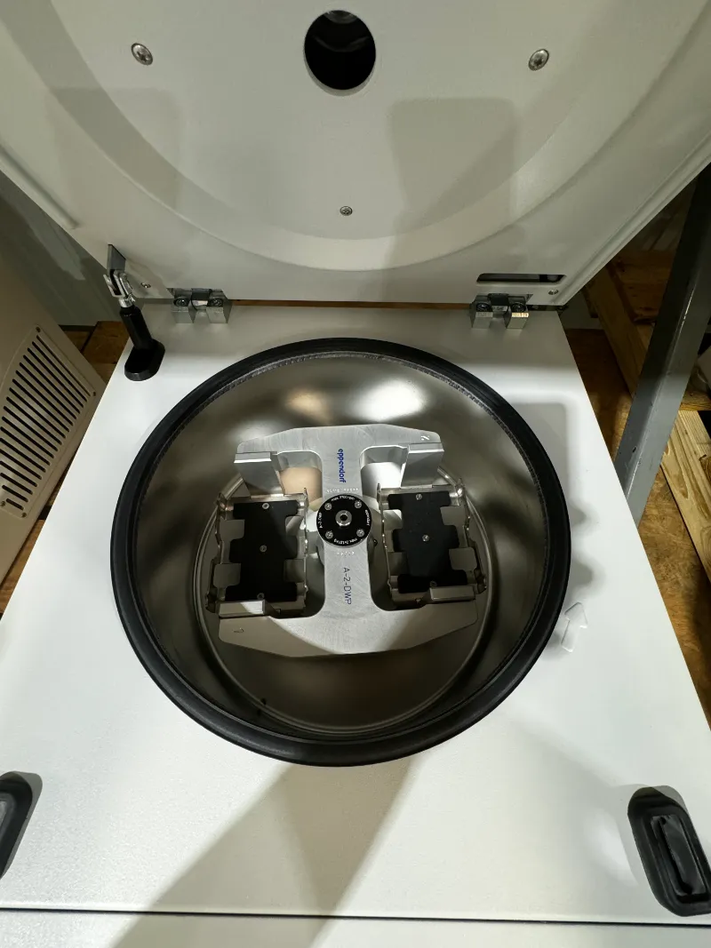 Eppendorf 5804 Benchtop Centrifuge thumbnail 7