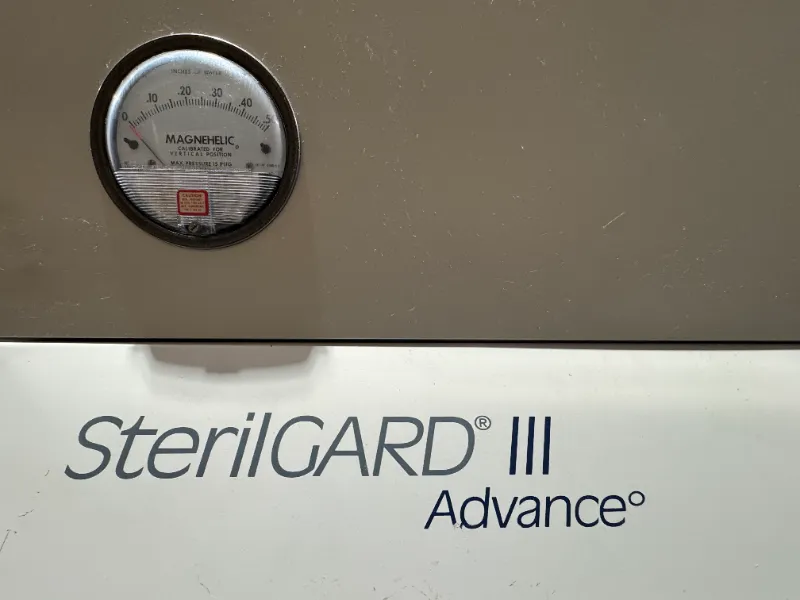 Baker SterilGARD III Advance Class II A2 6ft Biosafety Cabinet thumbnail 3