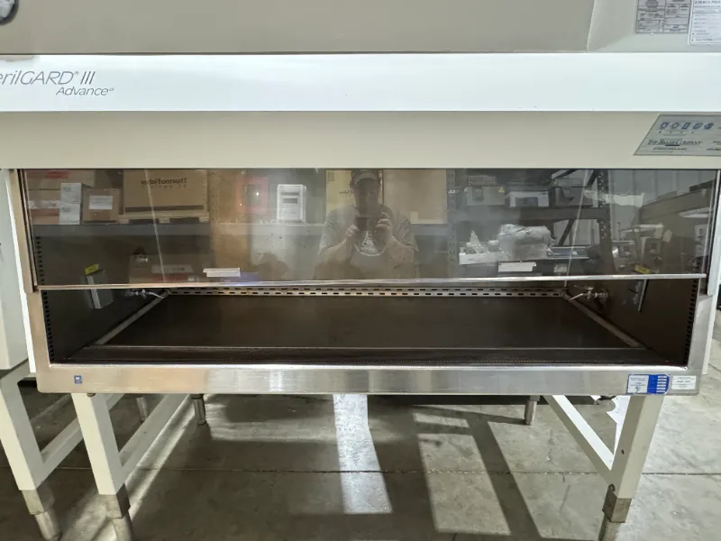 Baker SterilGARD III Advance Class II A2 6ft Biosafety Cabinet
