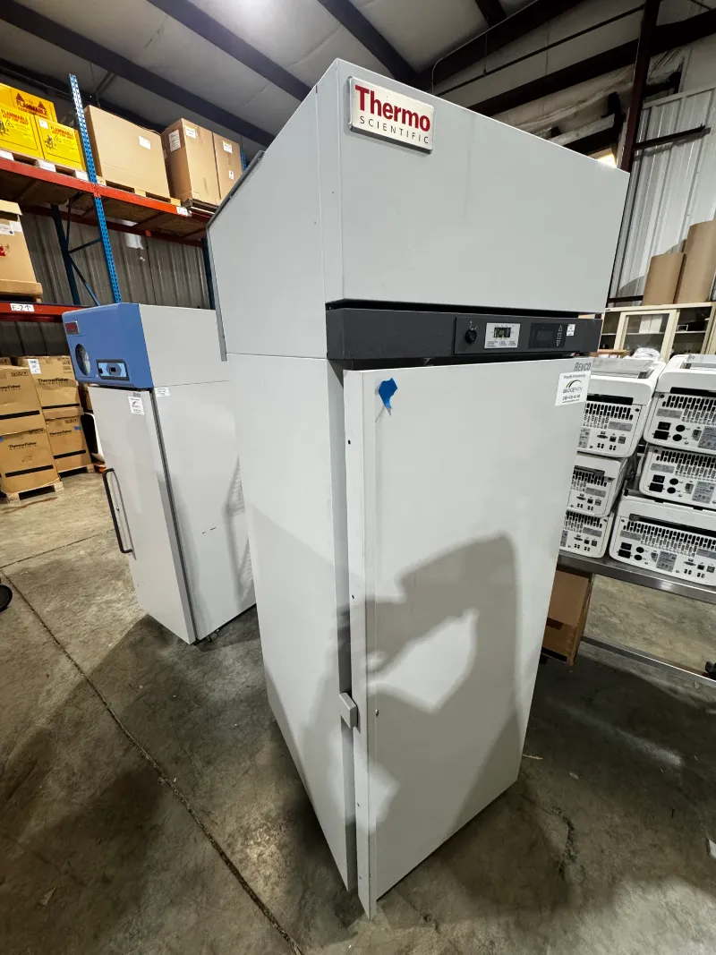 Thermo Scientific UGL2320A19 -20C Freezer thumbnail 3