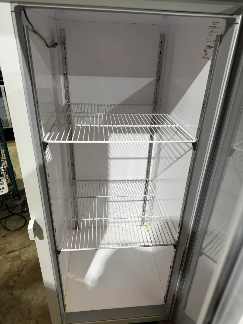 Thermo Scientific UGL2320A19 -20C Freezer thumbnail 2