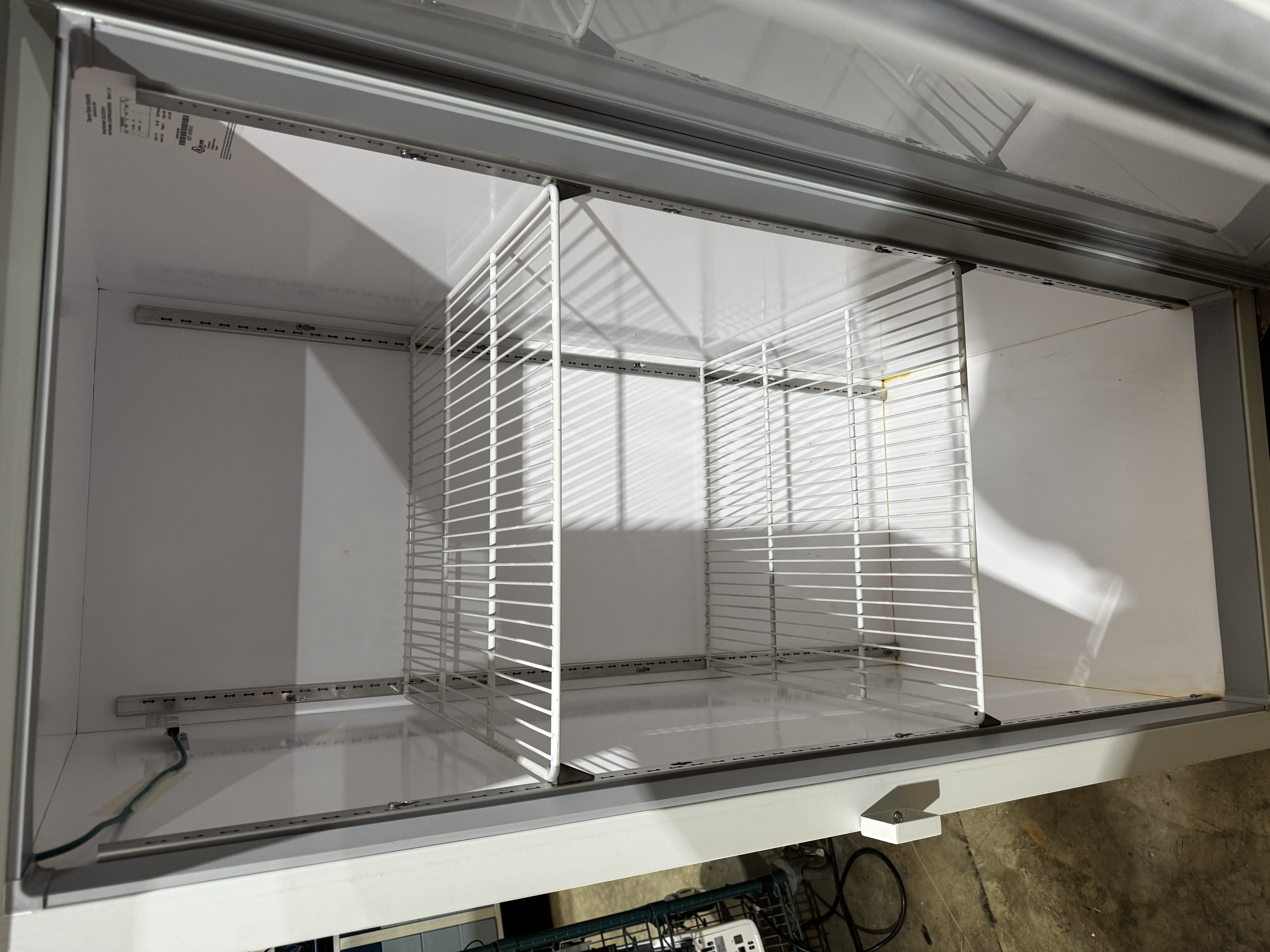 Thermo Scientific UGL2320A19 -20C Freezer thumbnail 2