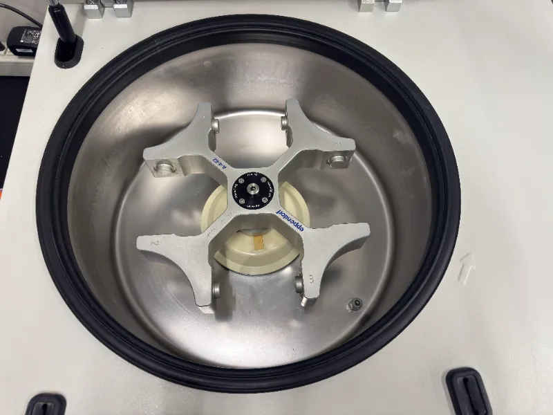 Eppendorf 5810R Refrigerated Benchtop Centrifuge thumbnail 6
