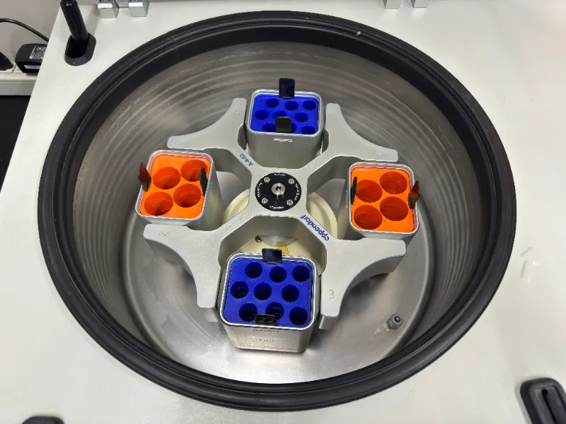 Eppendorf 5810R Refrigerated Benchtop Centrifuge thumbnail 8