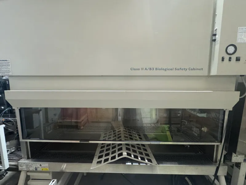 Thermo Scientific 1286 Class A/B3 6 Ft Bio Safety Cabinet thumbnail 4