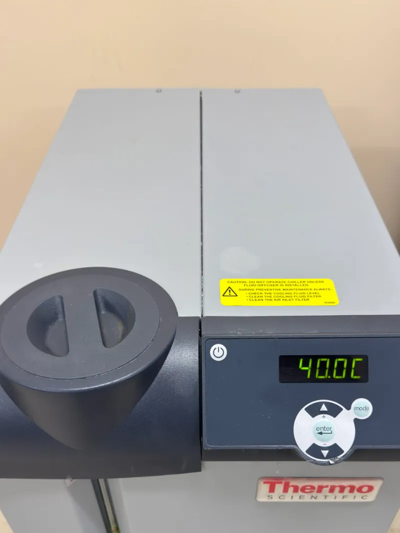 Thermo Scientific ThermoFlex 900 Recirculating Chiller thumbnail 5