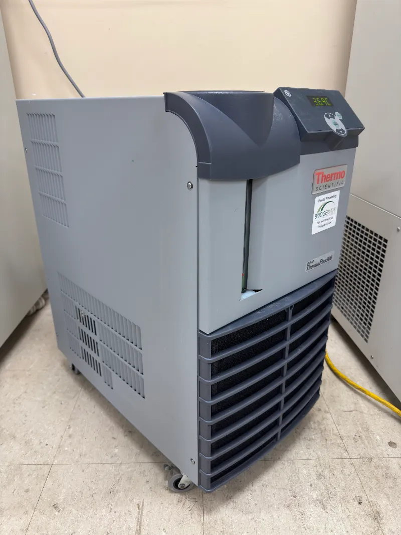 Thermo Scientific ThermoFlex 900 Recirculating Chiller thumbnail 3