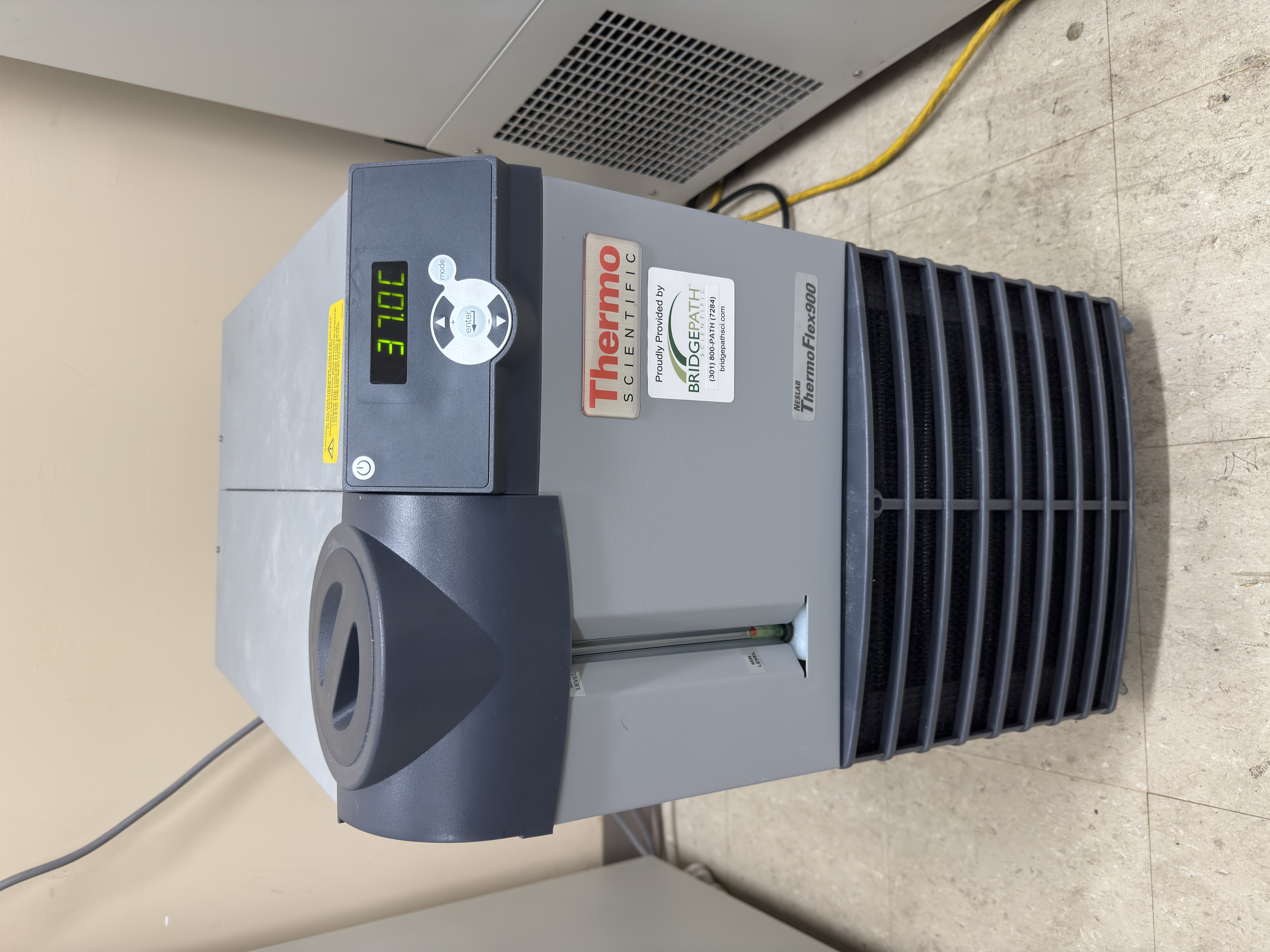 Thermo Scientific ThermoFlex 900 Recirculating Chiller thumbnail 2