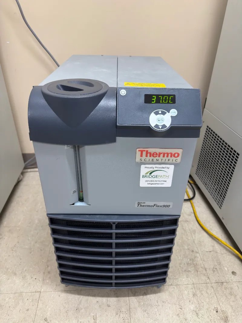 Thermo Scientific ThermoFlex 900 Recirculating Chiller thumbnail 2