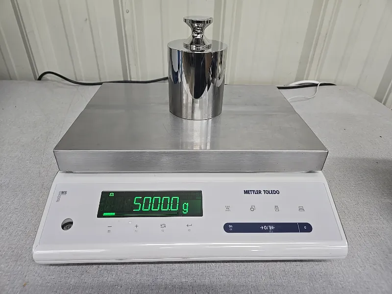 Mettler Toledo MS32001L/03 Internal Calibration Precision Balance, 32,000 g x 0.1 g thumbnail 5